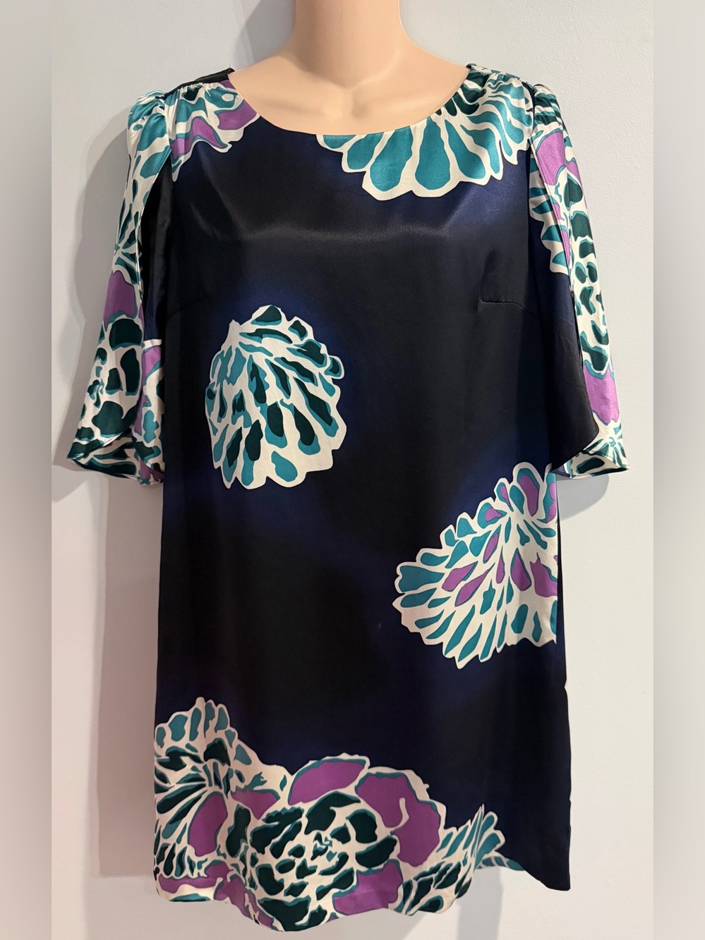TIBI Floral 100% Silk Satin Floral Shift Dress size 6